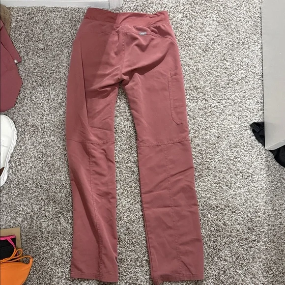 FIGS Mauve Scrub Pants with Hot Pink Drawstring - Picture 4 of 4